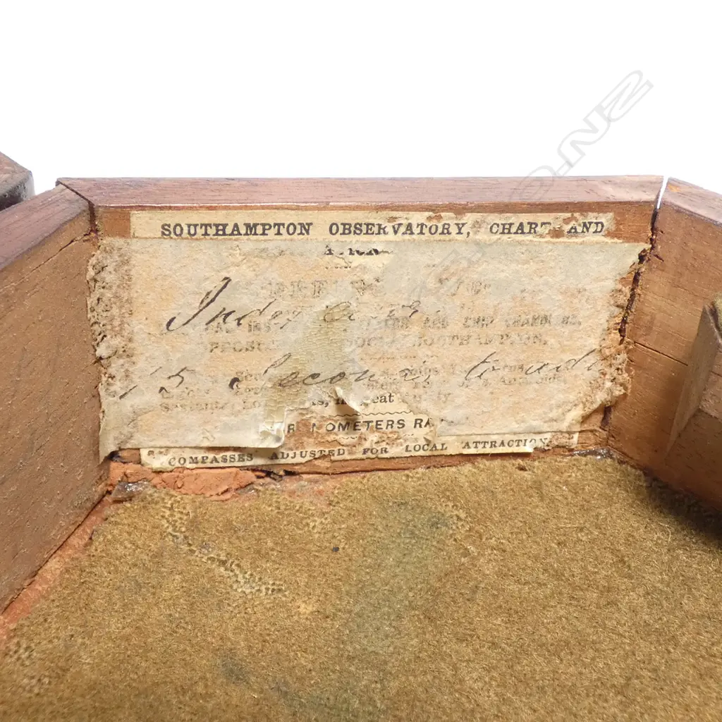 9½-inch radius lacquered brass lattice framed sextant Image 1++