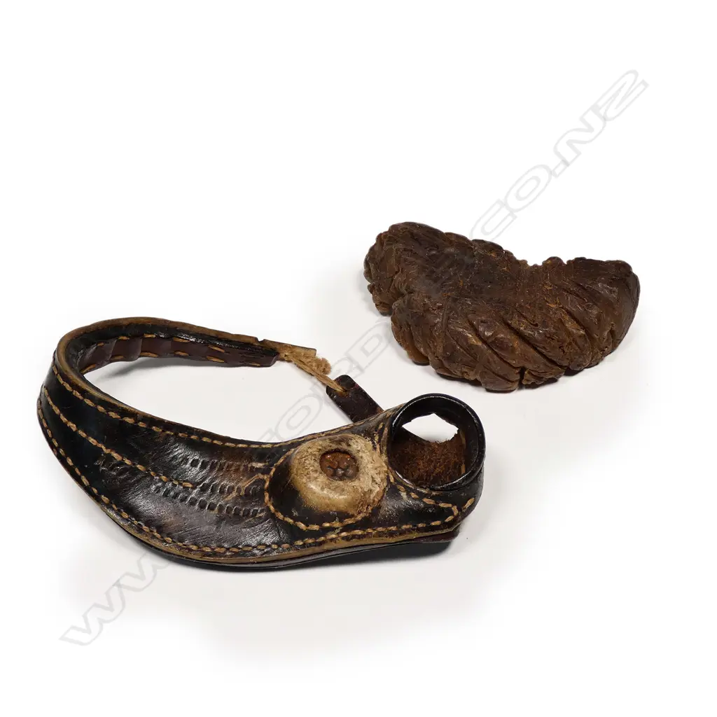 A sail-maker's leather palm thimble Image 1++