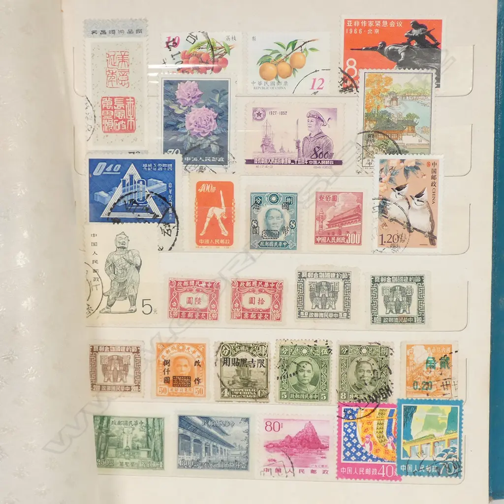 An album of older mint and used Chinese stamps Image 1++