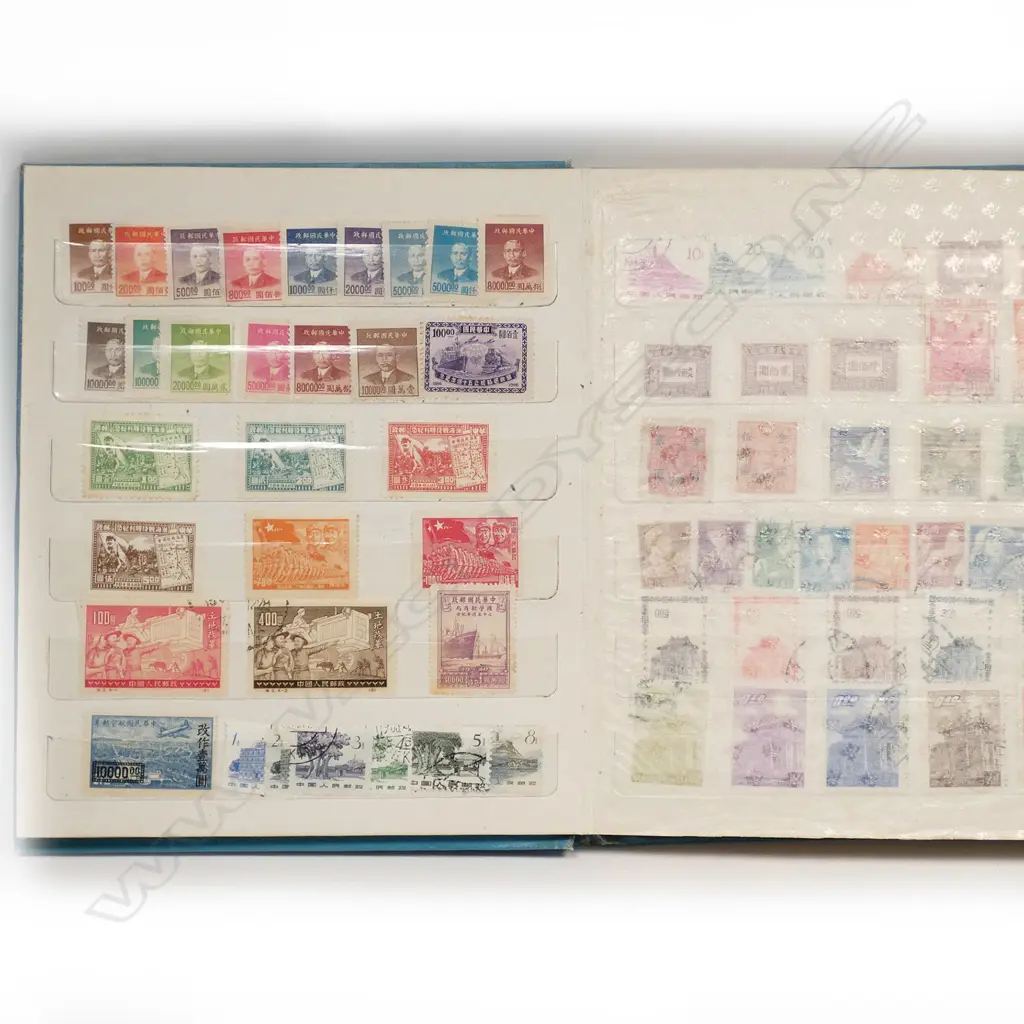An album of older mint and used Chinese stamps Image 1++