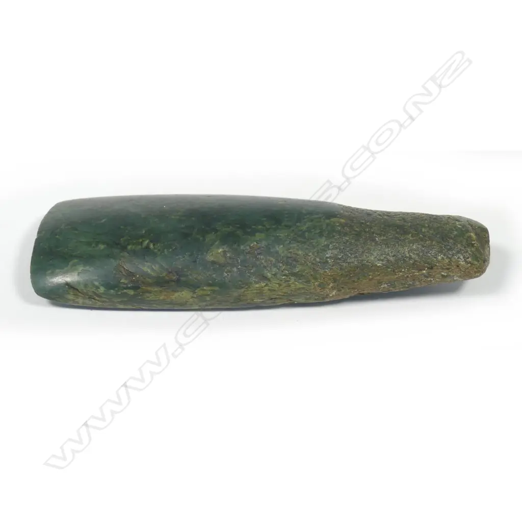 A good pre-European Maori pounamu toki (greenstone adze) Image 1++