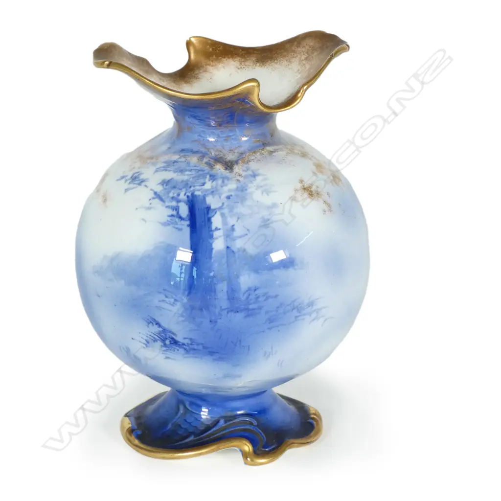 A late Victorian Doulton Blue Children series vase Image 1++