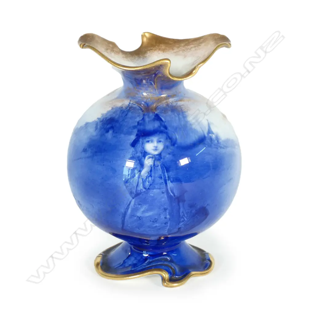 A late Victorian Doulton Blue Children series vase Image 1++