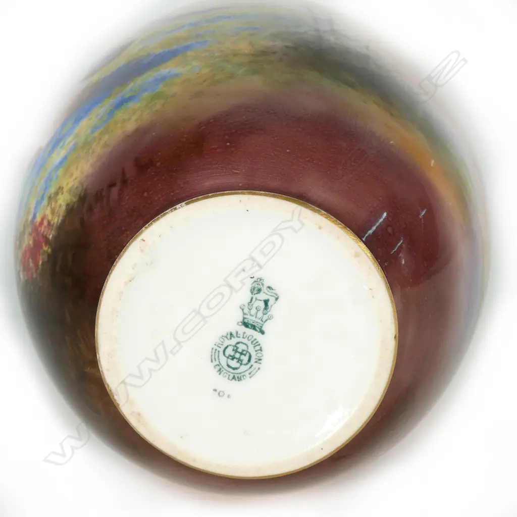 A Royal Doulton bone china vase Image 1++