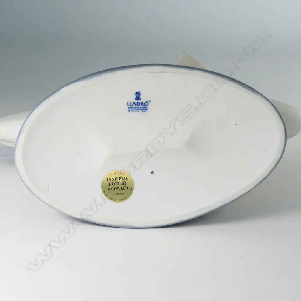 A Lladro porcelain yacht sculpture Image 1++