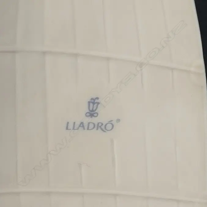 A Lladro porcelain yacht sculpture Image 1++
