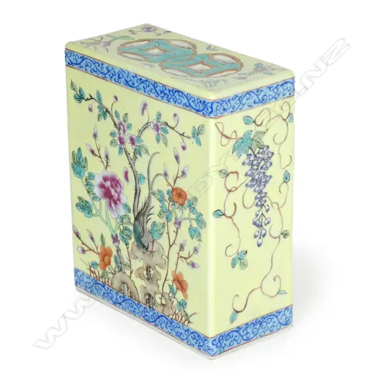 A Chinese famille rose porcelain pillow