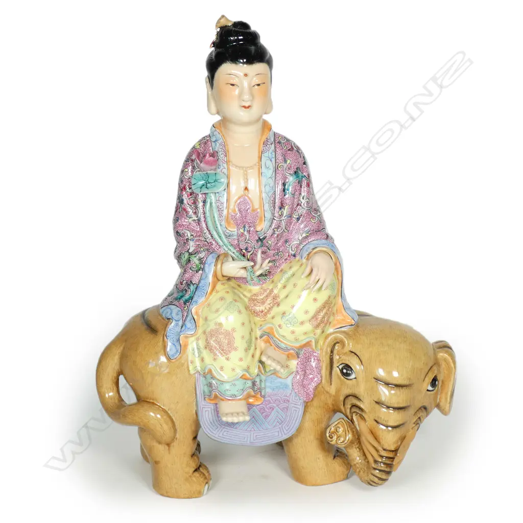 A fine Chinese porcelain famille rose statuette of the Bodhisattva Puxian Image 1++