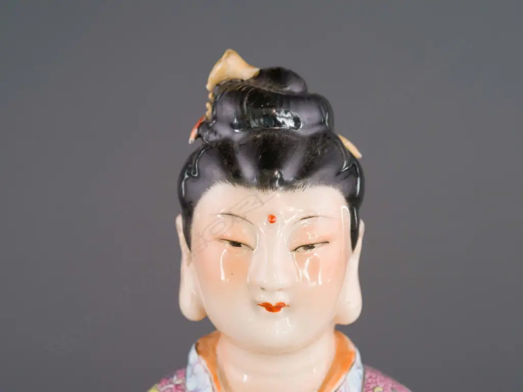 A fine Chinese porcelain famille rose statuette of the Bodhisattva Puxian Image 1++
