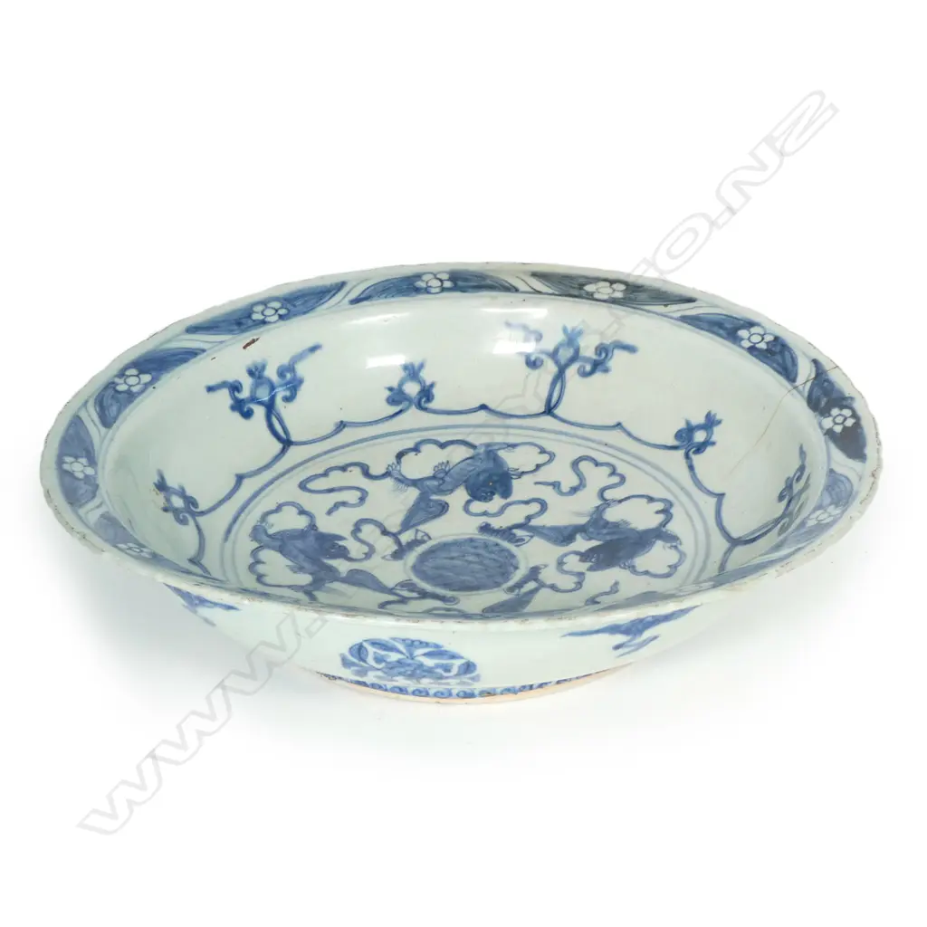 A Chinese porcelain blue and white bowl Image 1++