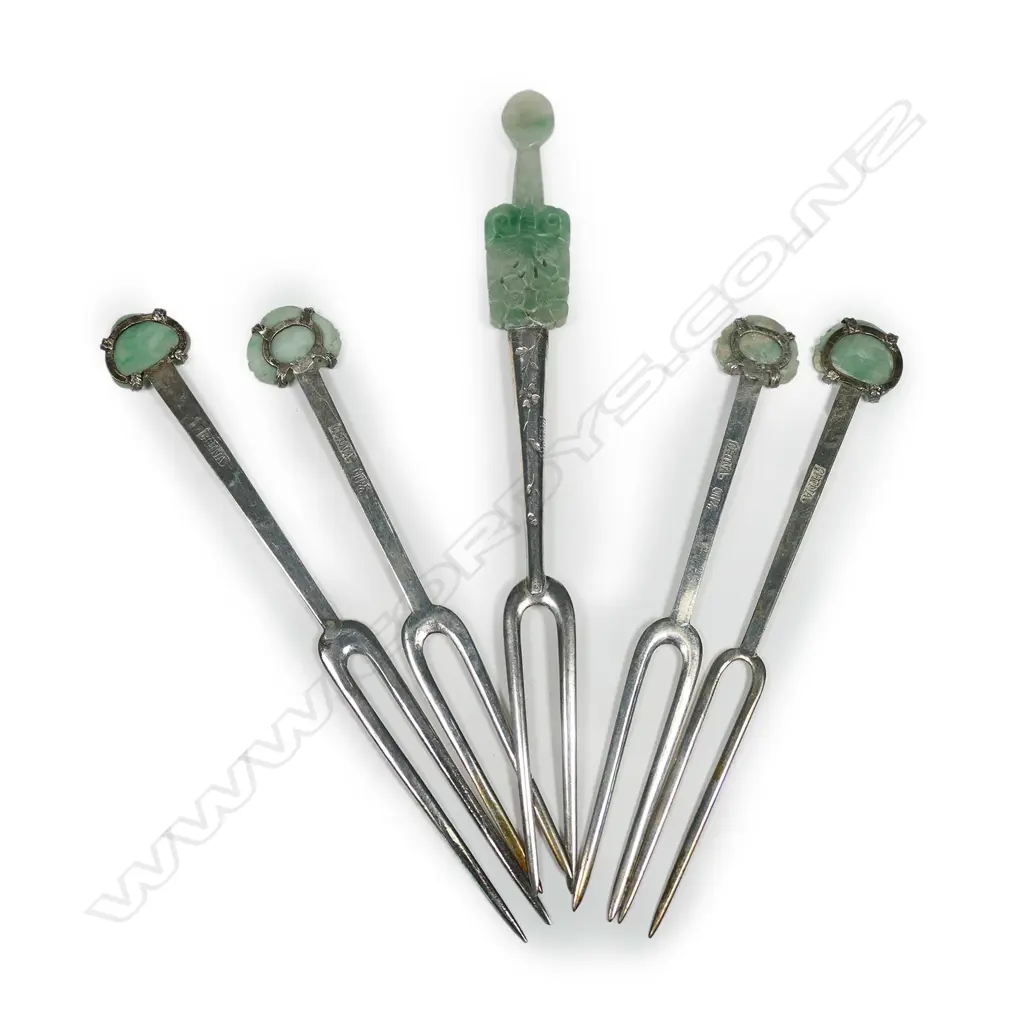 Five Chinese silver pickle forks Image 1++