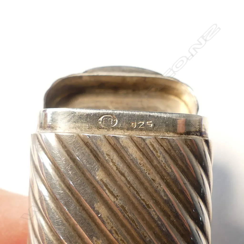 A .925 German silver double ended pill box Image 1++