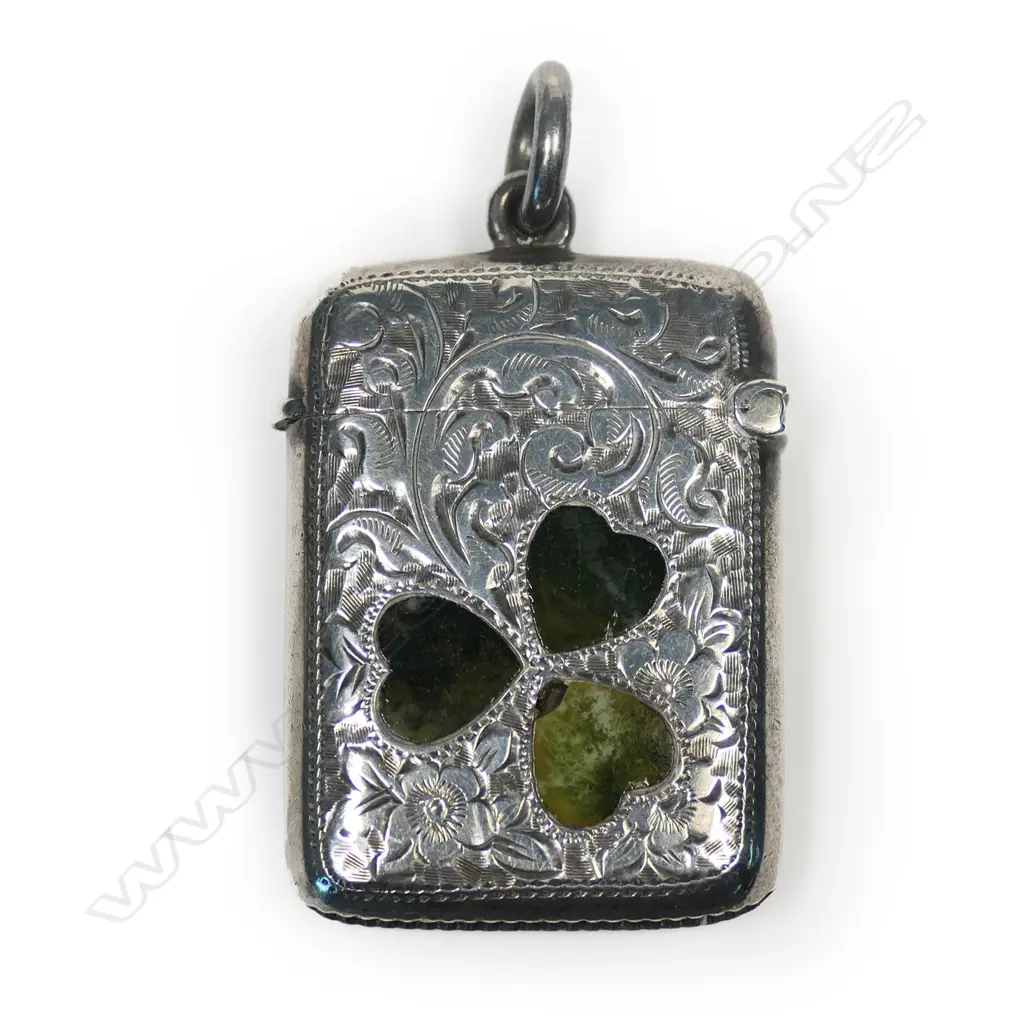 An Edwardian silver shamrock decorated vesta Image 1++