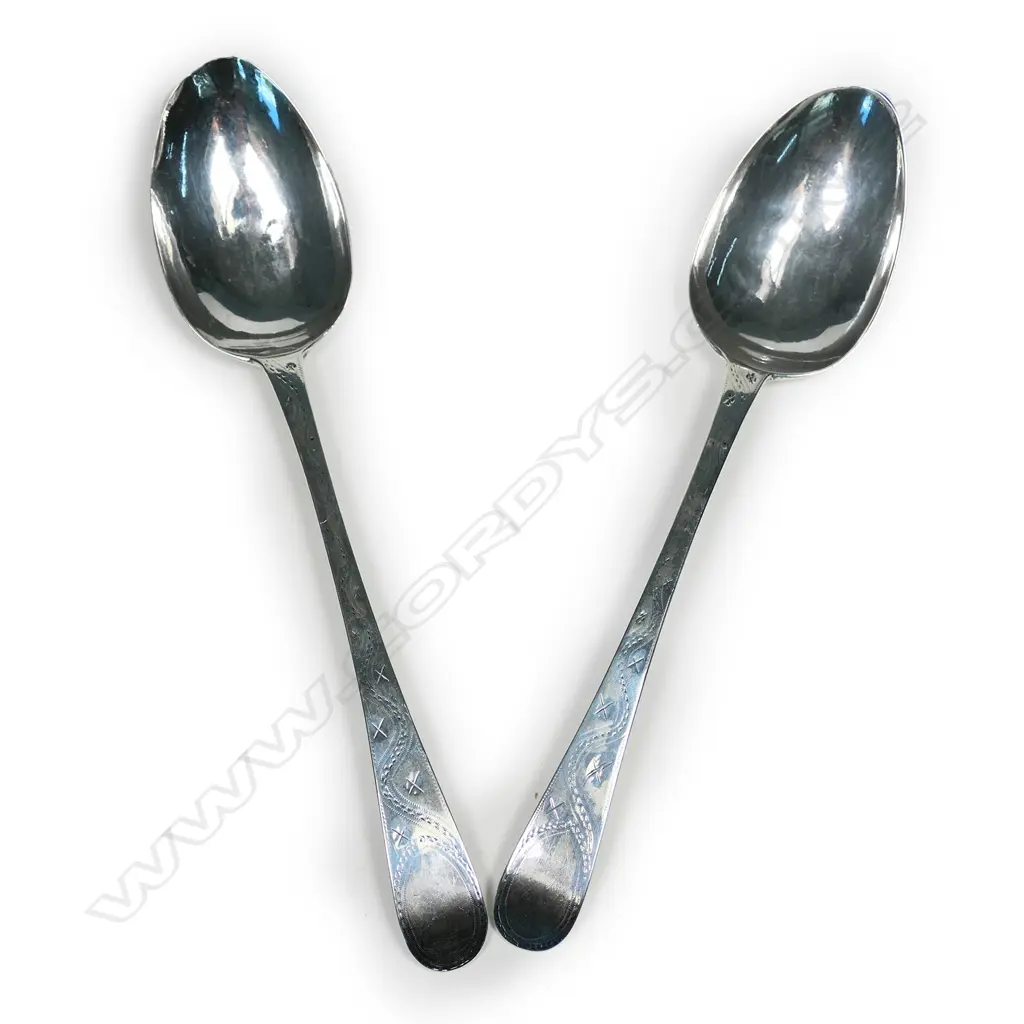 A pair of George III silver tablespoons Image 1++