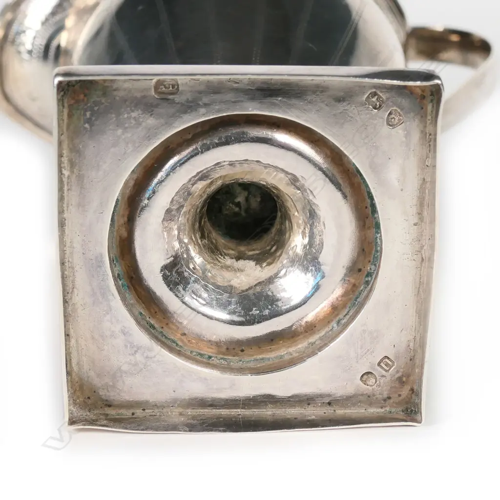 A George III silver pedestal cream jug Image 1++