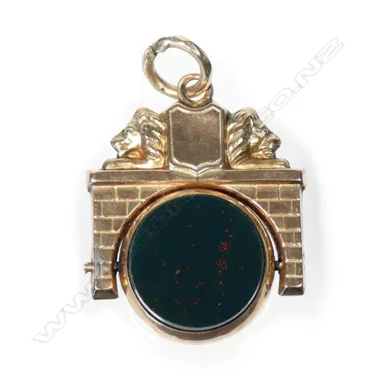 A 9ct rose gold and bloodstone fob spinner