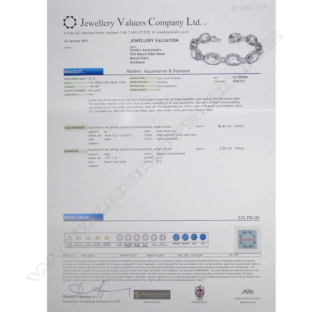 A 14ct white gold aquamarine and diamond halo bracelet Image 1++