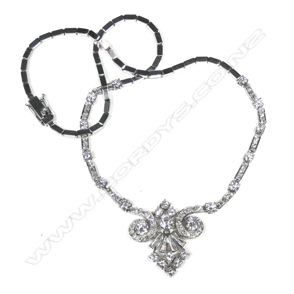 A superb 1960's Belgium diamond and platinum handmade necklace Image 1++