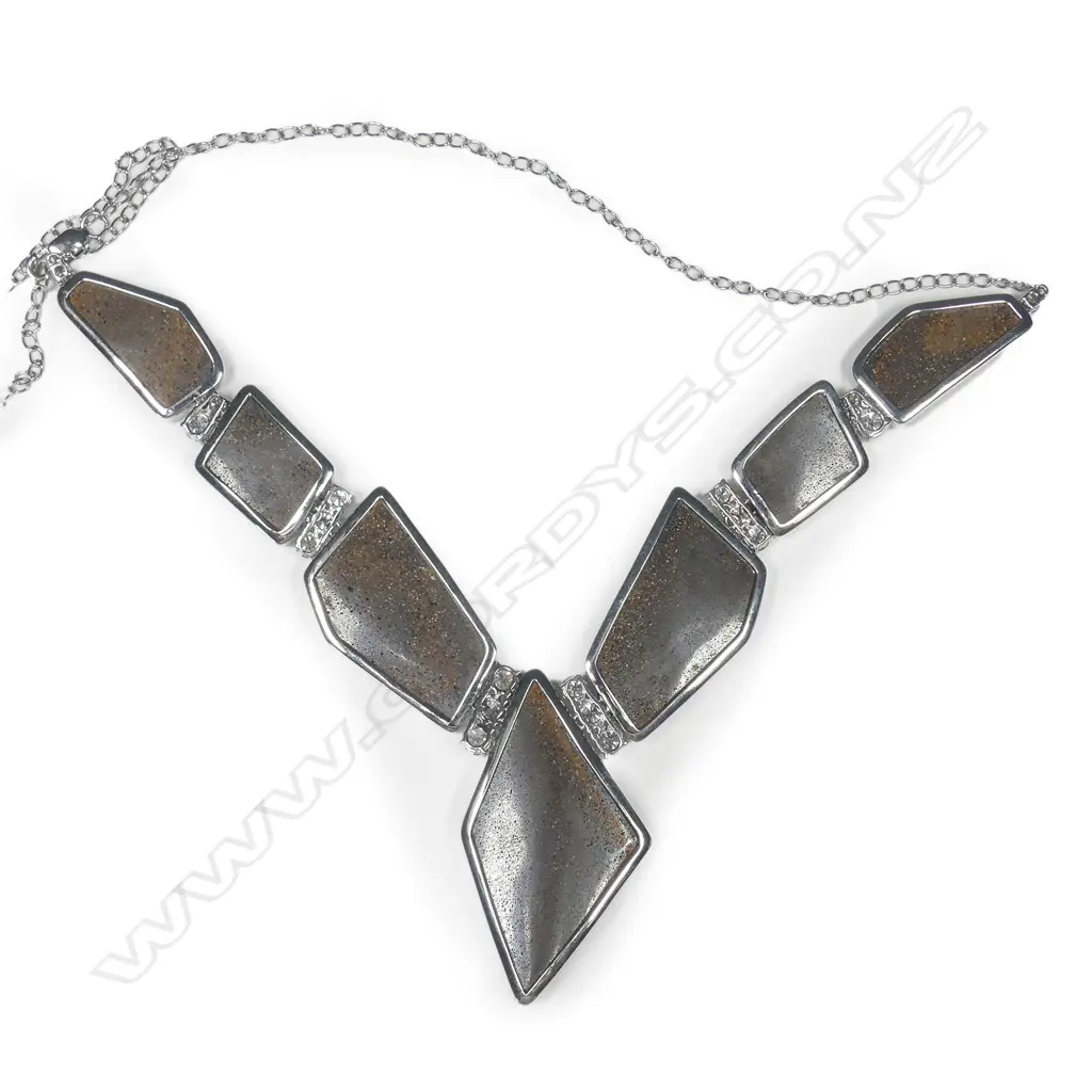 A 14ct white gold Queensland boulder opal and diamond collar Image 1++