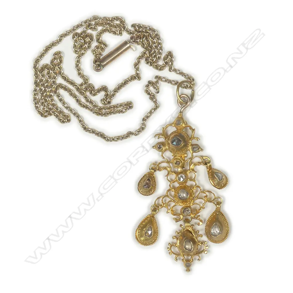A Georgian 20ct gold and diamond pendant Image 1++