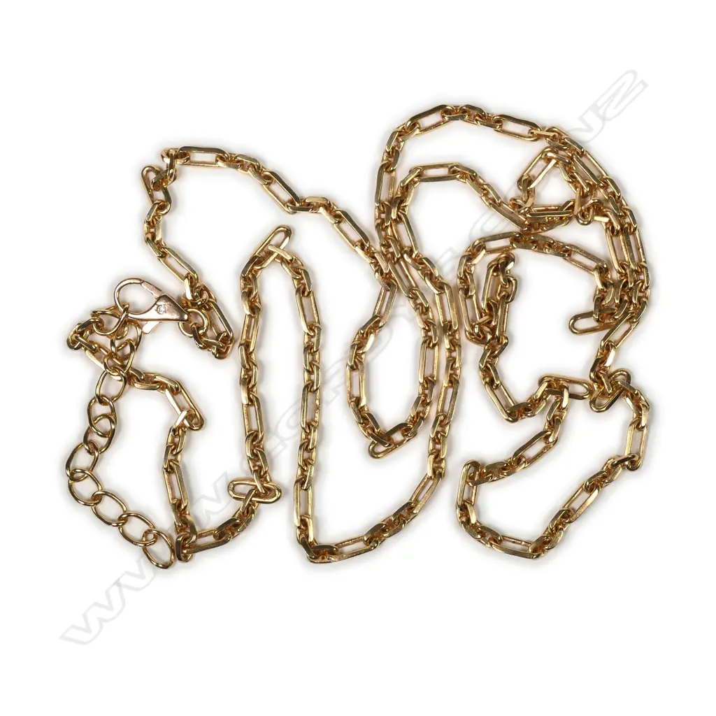 An 18ct rose gold chain Image 1++