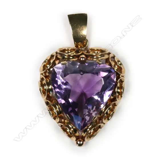A French 18ct gold and amethyst pendant