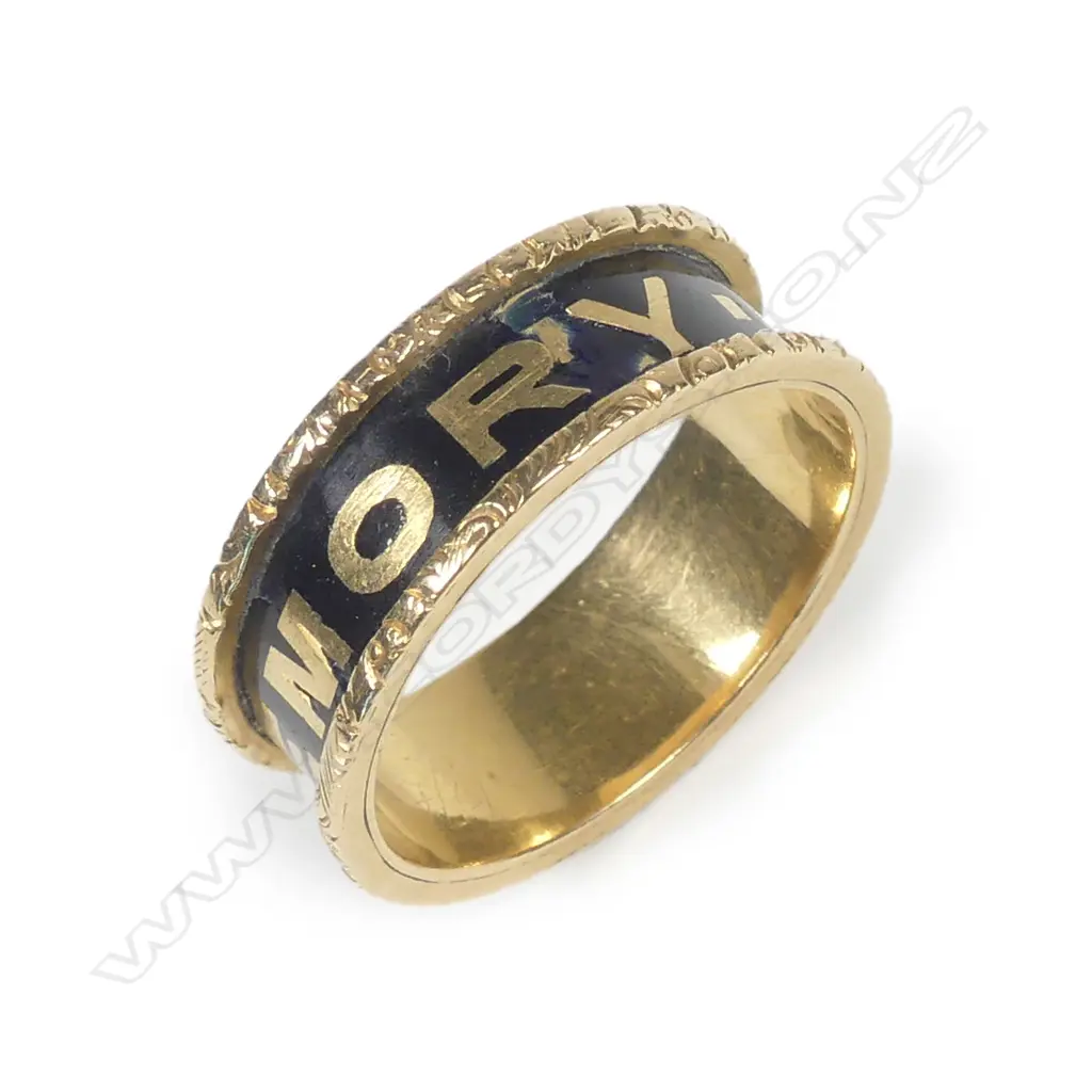 A good Victorian 18ct yellow gold and black enamel memorial ring Image 1++