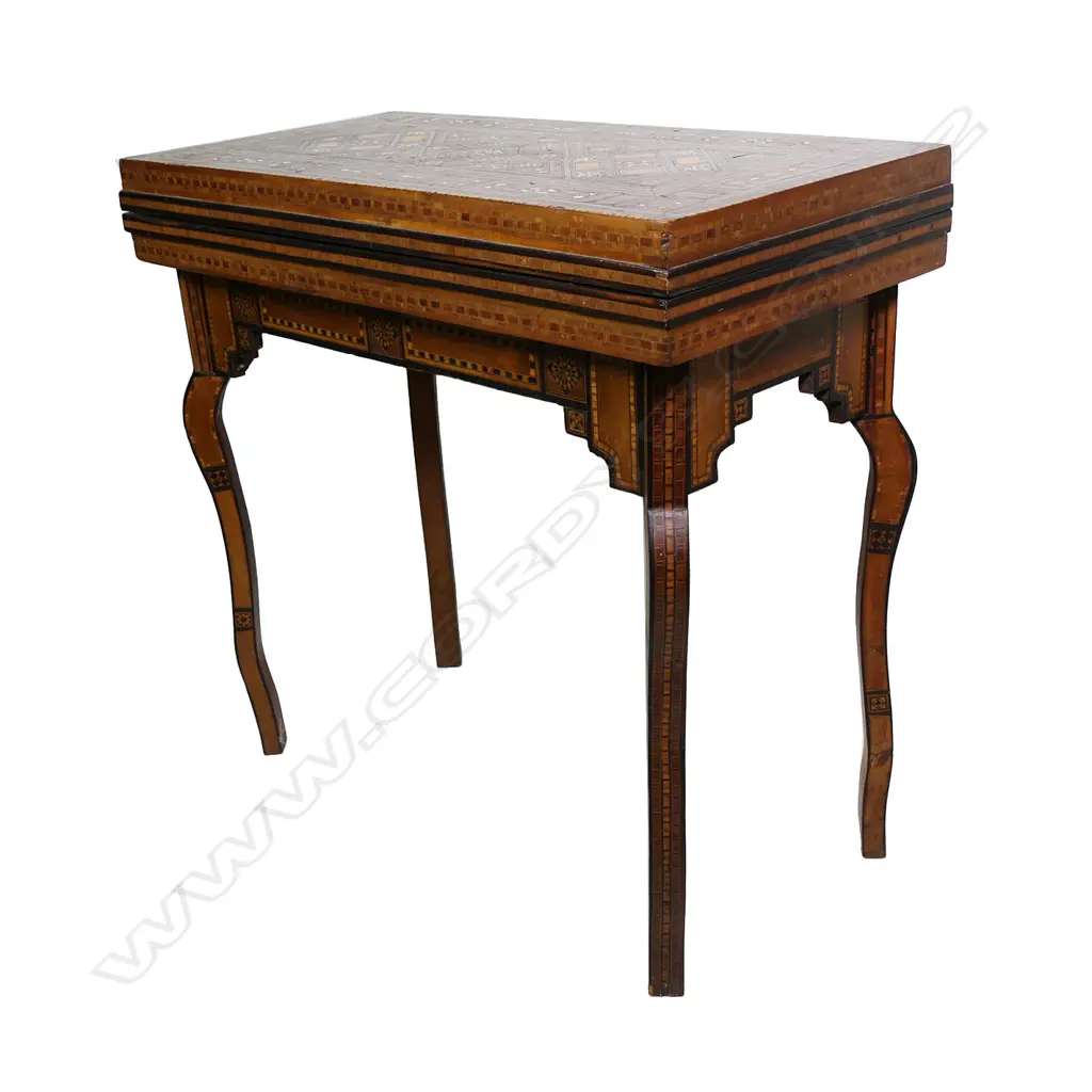 An early 20thC Syrian inlaid games table Image 1++
