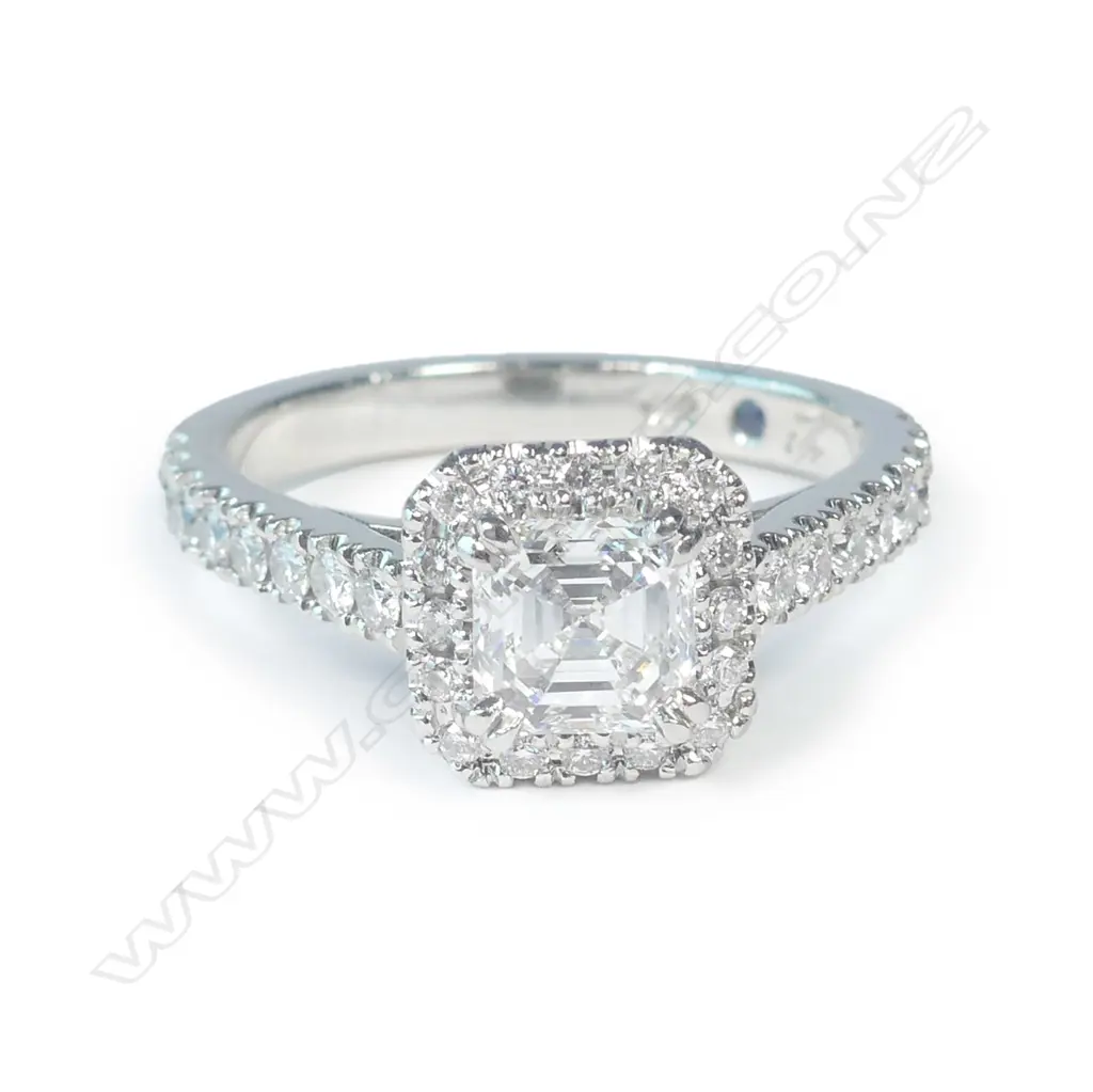 A Naveya & Sloane platinum and diamond dress ring Image 1++
