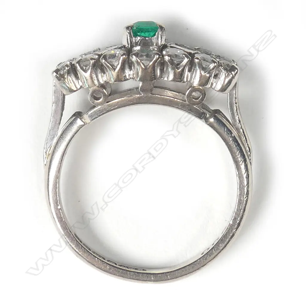 An 18ct white gold diamond and emerald Art Deco style ring Image 1++