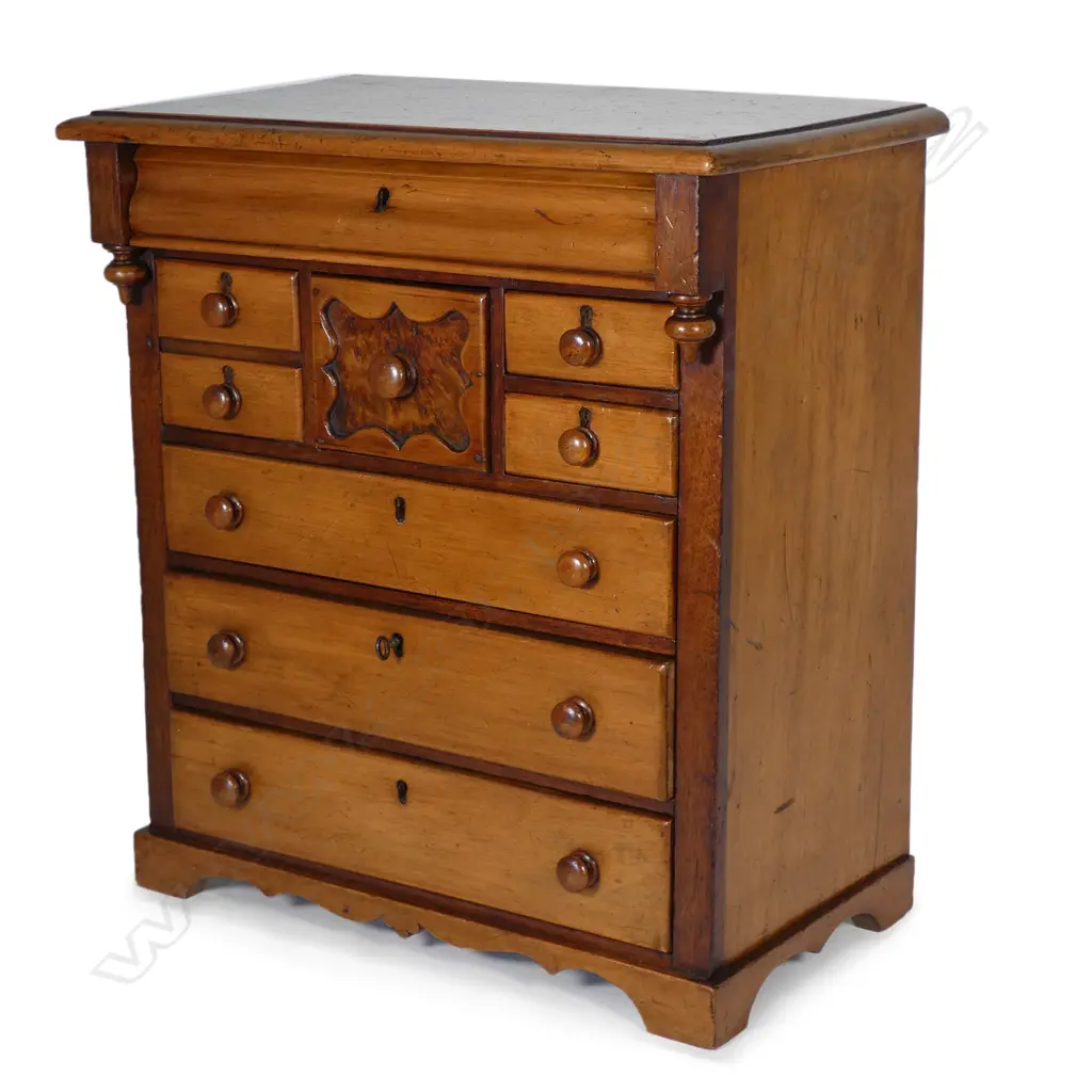 A NZ colonial miniature rimu and kahikatea lined scotch chest Image 1++