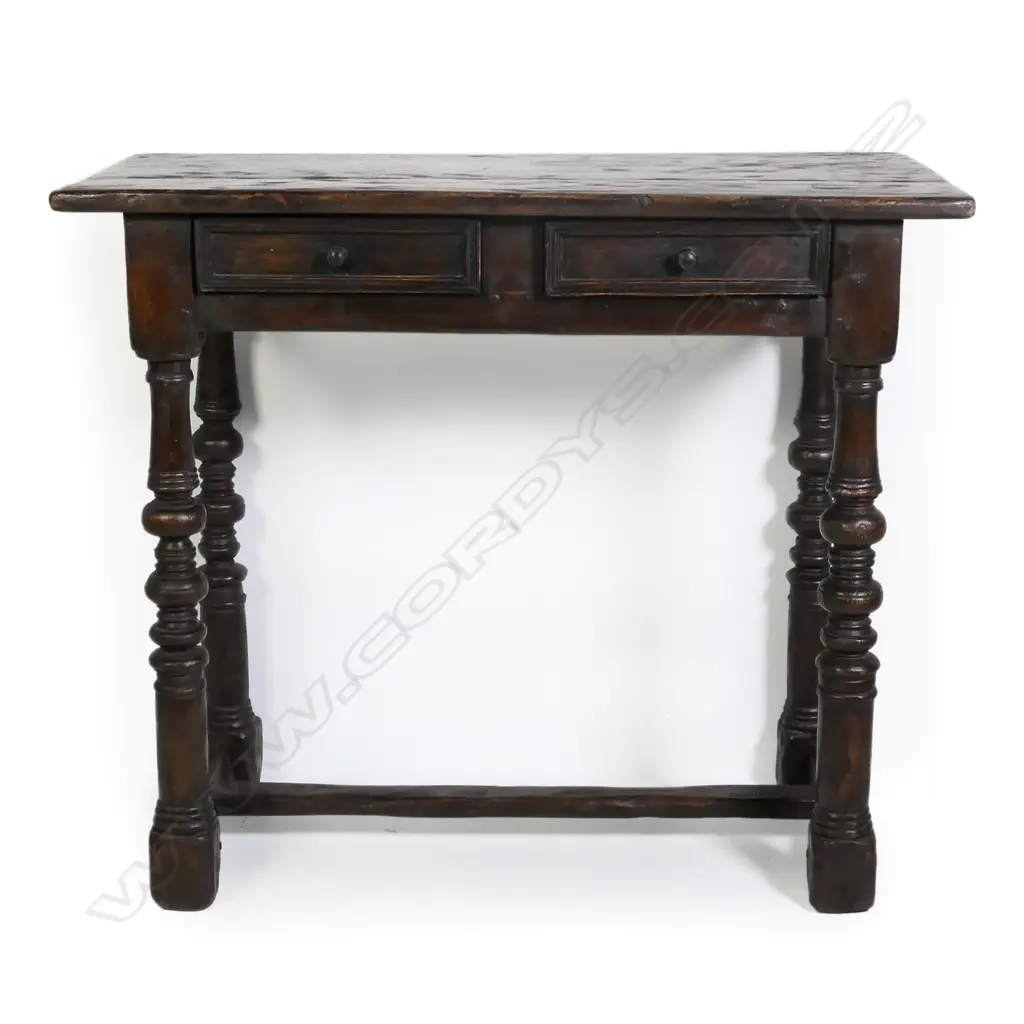 A 17th/18thC style oak side table Image 1++