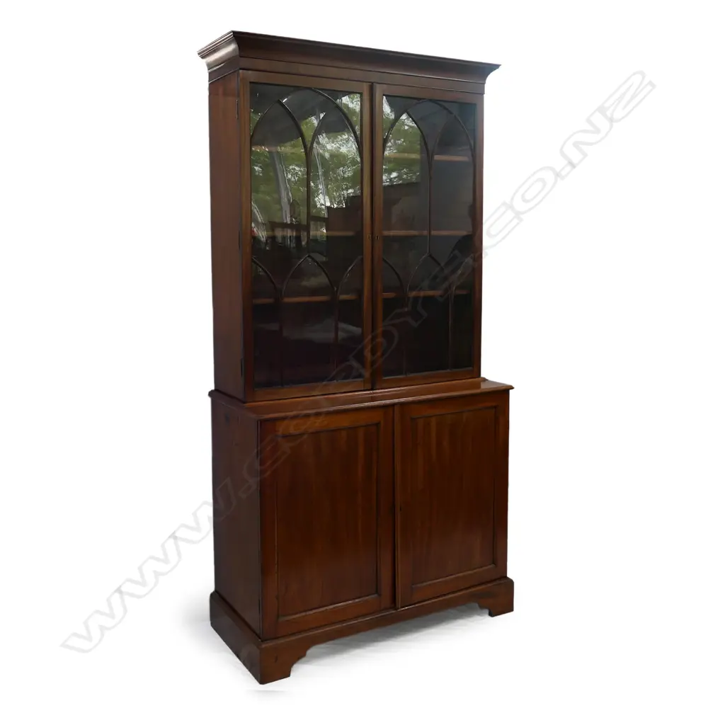 A Regency mahogany bookcase cabinet Image 1++