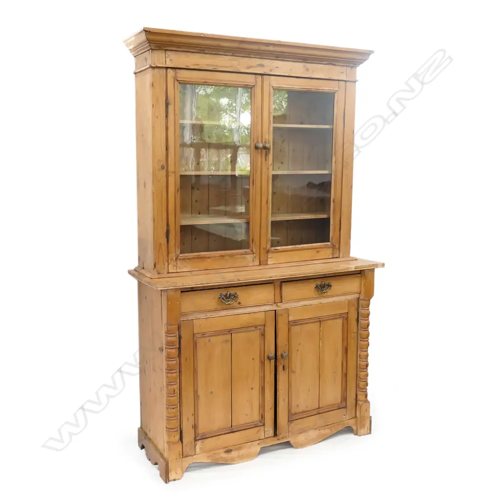 A Victorian pine bookcase chiffonier Image 1++