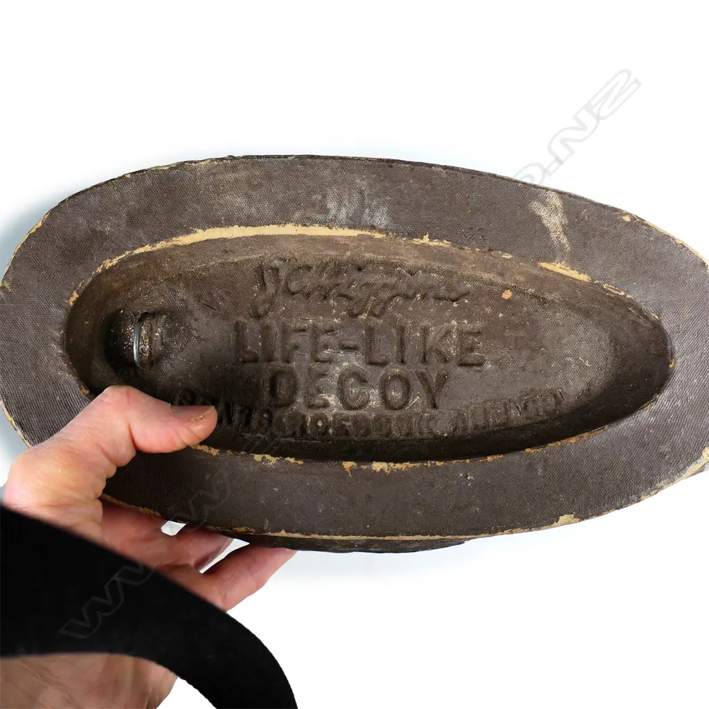 A c.1940 15" Higgins 'Life-like' duck decoy Image 1++