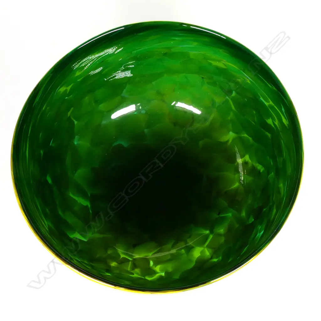 A Garry Nash glass deep bowl Image 1++