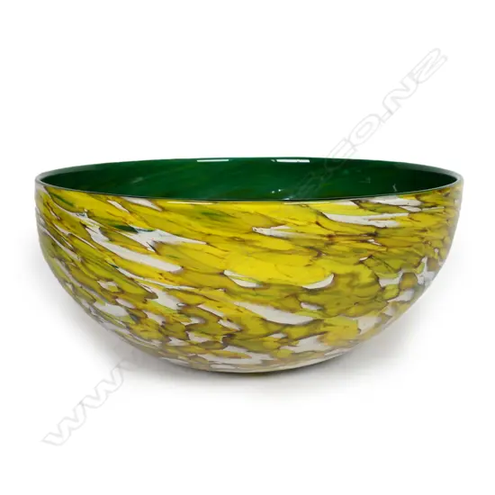A Garry Nash glass bowl