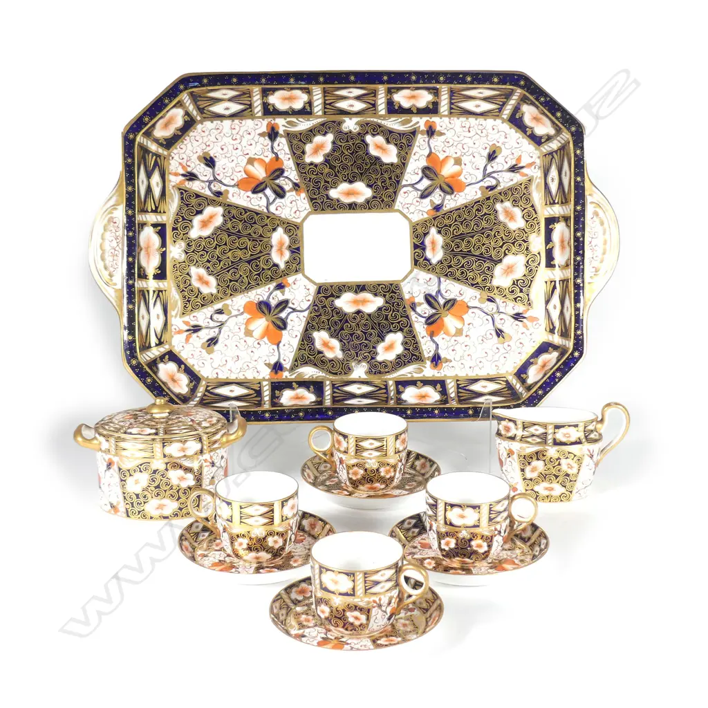 A mid-19thC Derby two handled tray Image 1++