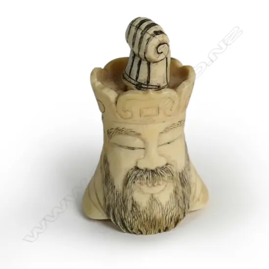 A Japanese ivory Meiji snuff bottle