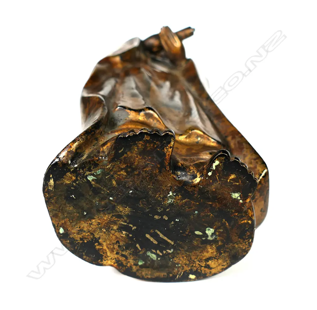 A Japanese bronze statue of Kannon Image 1++