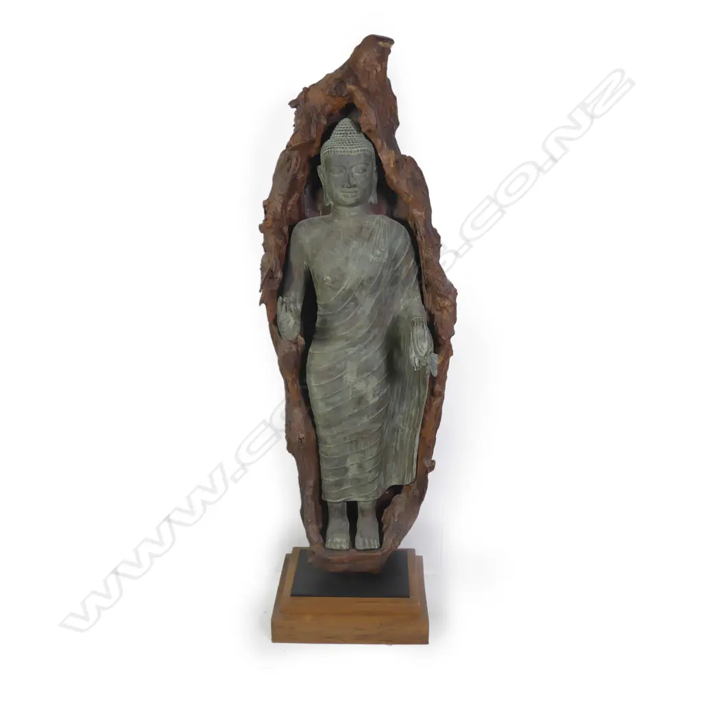 A large bronze buddha Image 1++
