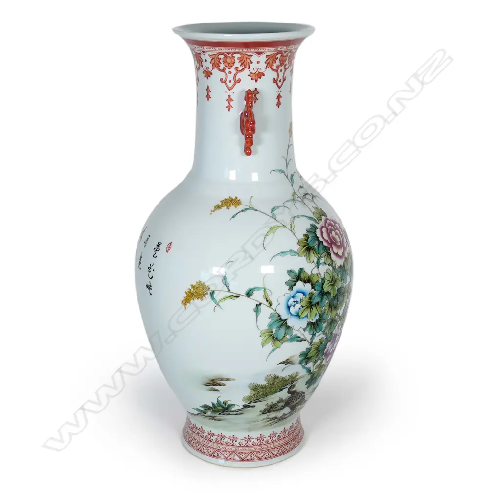 A large Chinese finely painted porcelain baluster vase Image 1++