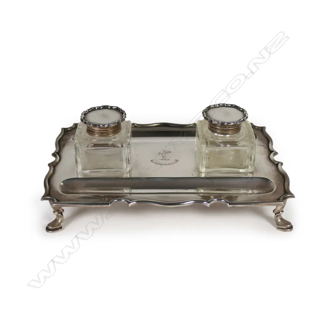 An early 20thC silver inkwell desk stand Image 1++