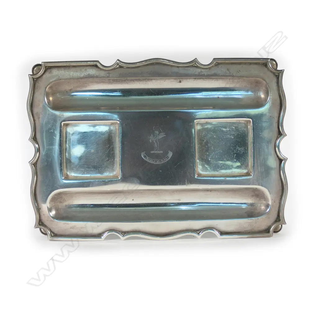An early 20thC silver inkwell desk stand Image 1++
