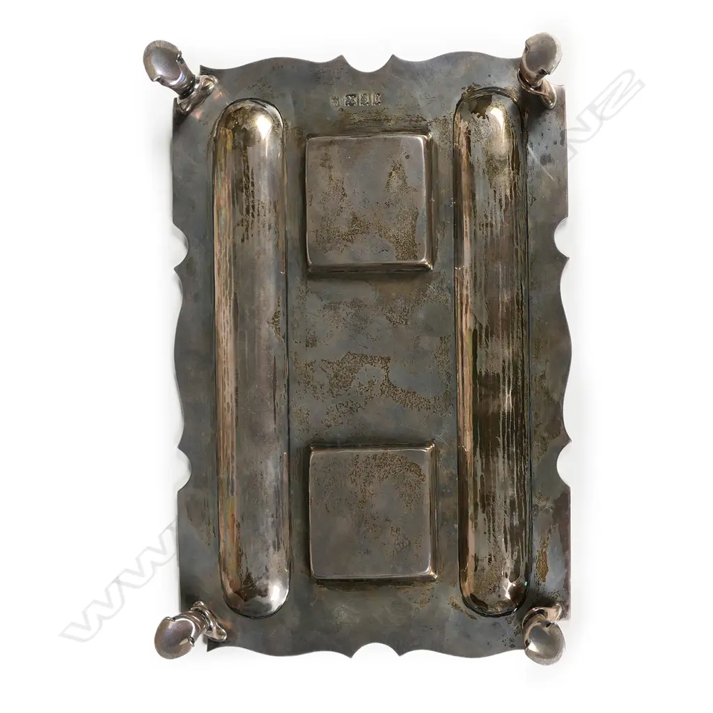 An early 20thC silver inkwell desk stand Image 1++