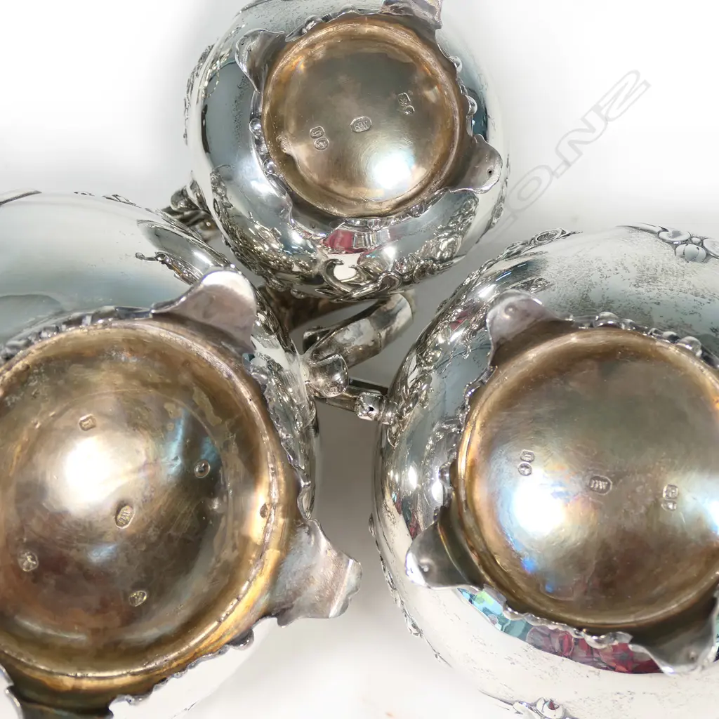 A Victorian silver four-piece tea and coffee service Image 1++