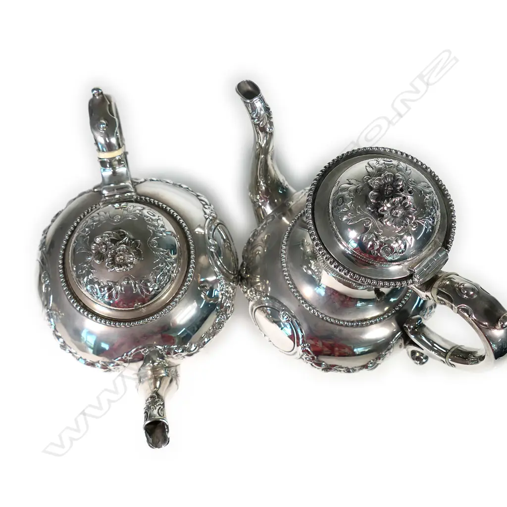 A Victorian silver four-piece tea service Image 1++