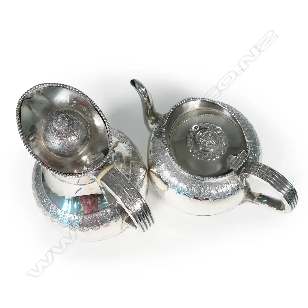 A Victorian silver four-piece tea service Image 1++
