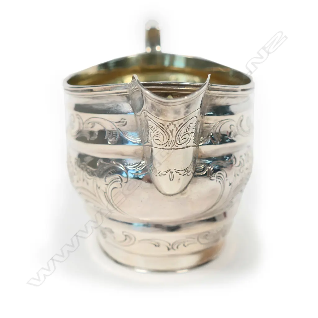 A Geo. III silver cream jug Image 1++