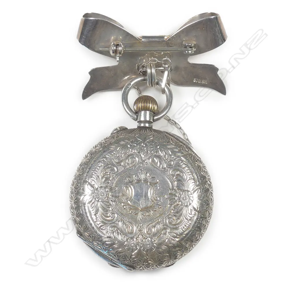 An early 1900s silver and enamel lady’s half hunter pocket watch Image 1++